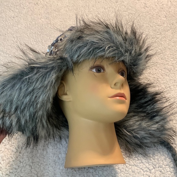 LIMITED EDITION Silver Sequin Justice Hat with Fur main image 16